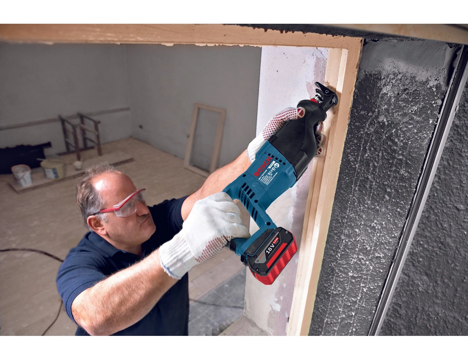 Bosch Professional Gsa 18V-Li 5 Ah Çift Akülü Testere - Görsel 2