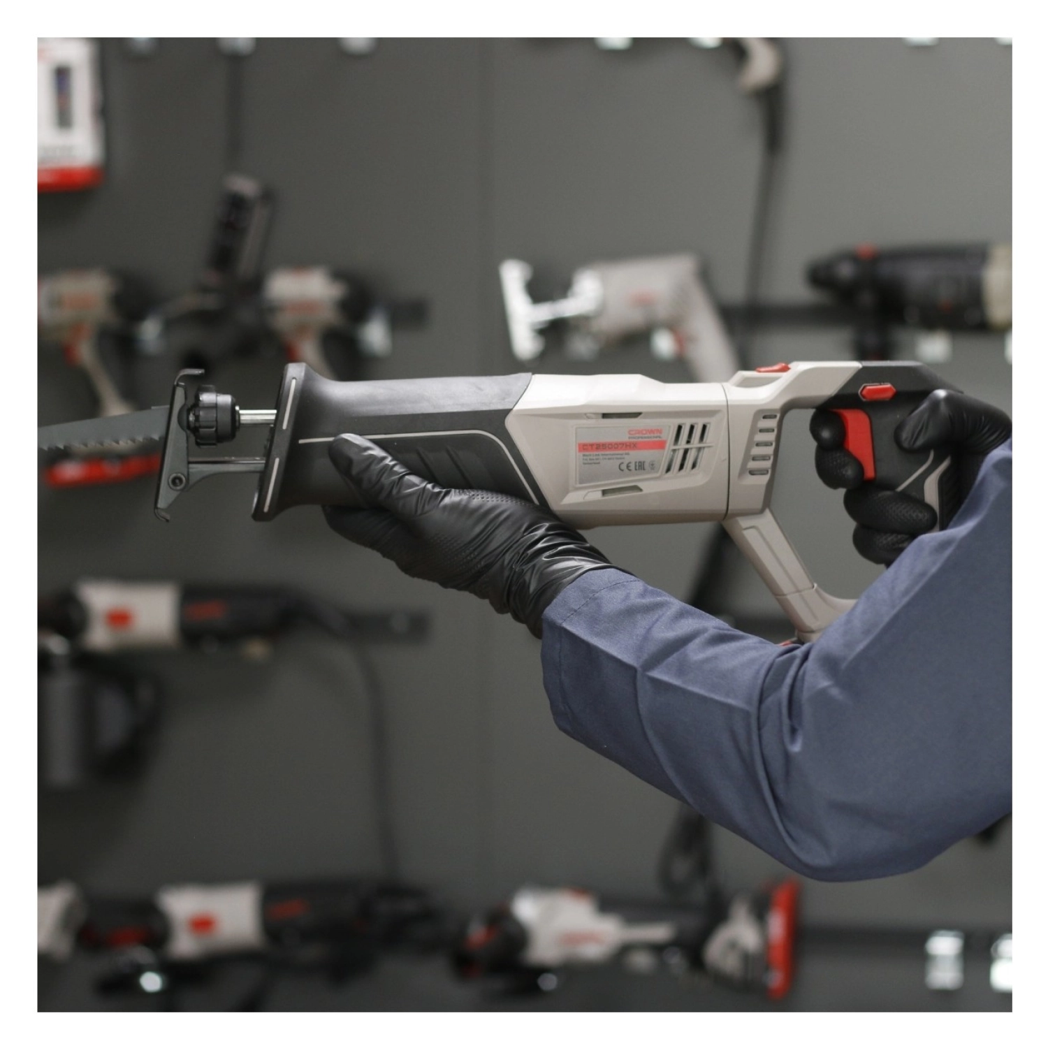 Crown Akülü Tilki Kuyruğu 20 V - Solo Ct25007Hx - Bakır Sargılı Şarjlı Profesyonel Tilki Kuyruğu Testere - Görsel 4