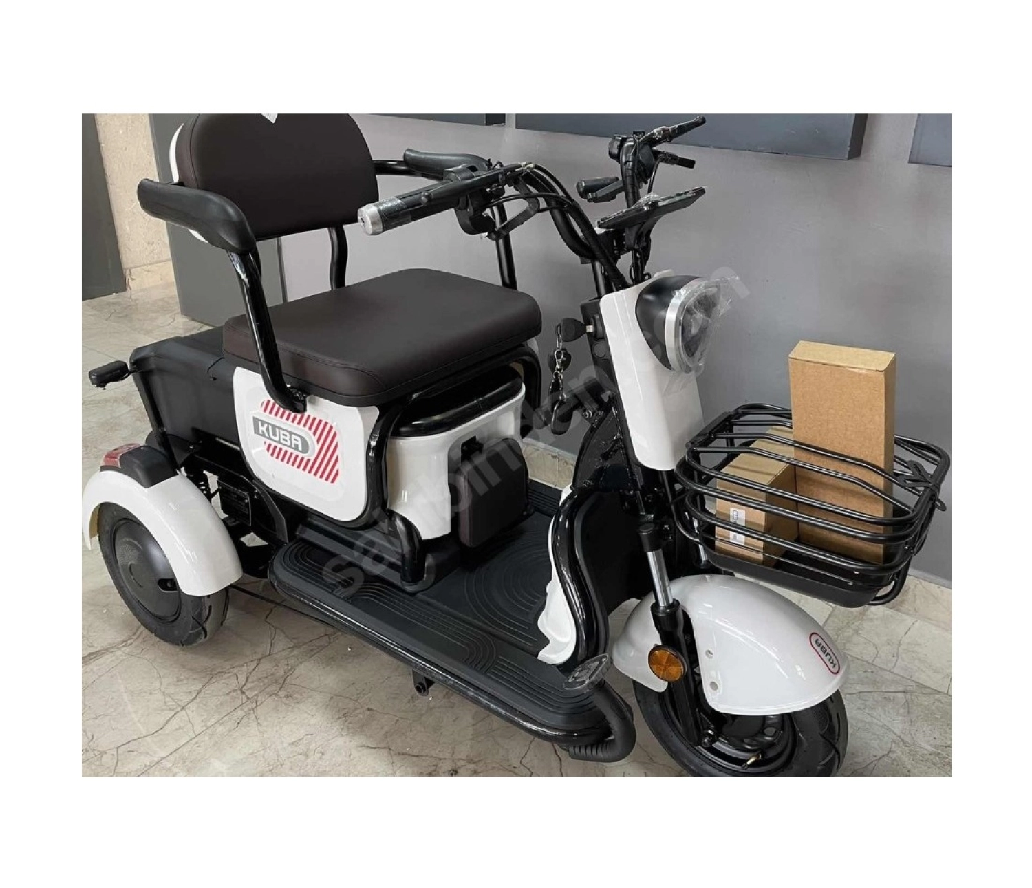 Kuba Grape 15 Elektrikli Üç Tekerlekli Scooter Beyaz - Görsel 2