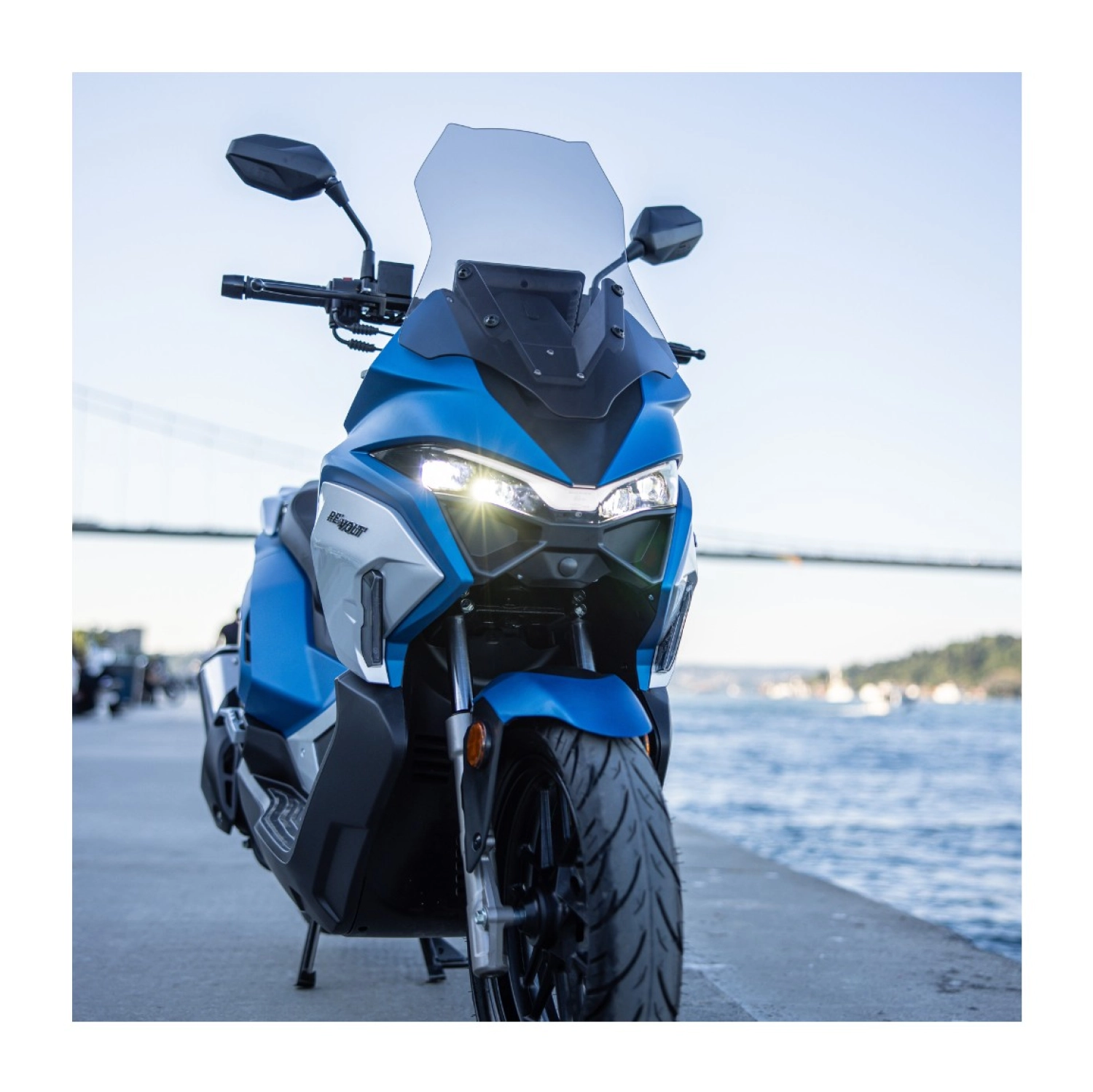 Revolt Rsx7 Benzinli Motosiklet Lacivert Su Soğutmalı ürün görseli