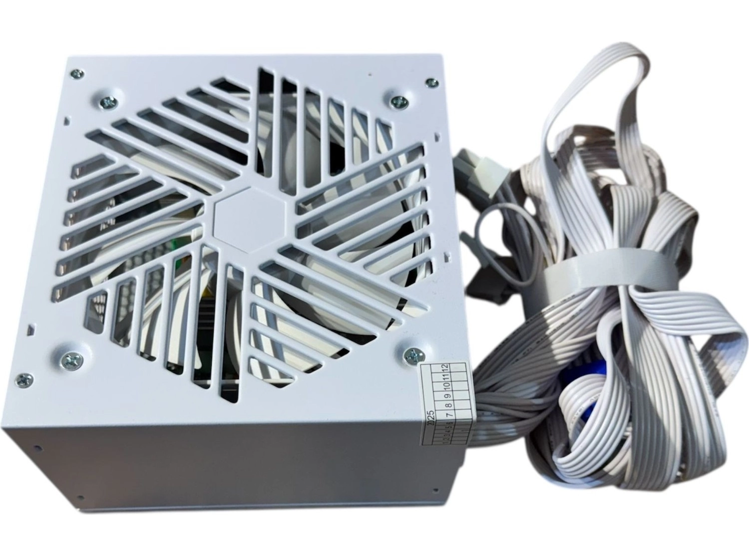 Strong St600 600W 80+ Bronze Apfc Beyaz Power Supply Güç Kaynağı - Görsel 4